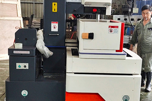 Jiangsu Chuangwei CNC 공작 기계 Co., Ltd.